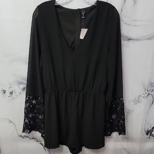 NWT Windsor Black Romper V-Neck Lace Cuff Bell Sleeve Medium